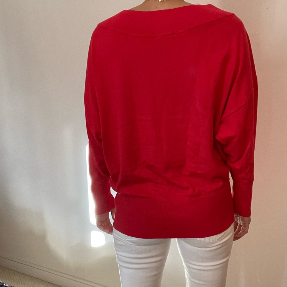 Versatile Express sweater - Picture 3 of 4